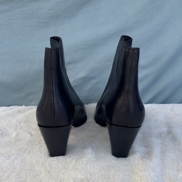 EUC Paige Leather Block Heel Ankle Boots Size 9.5 Black Womens Slip-On Heeled - Picture 4 of 8